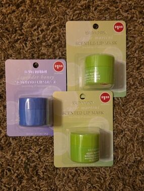 Three beauty intuition Scented Lip Masks